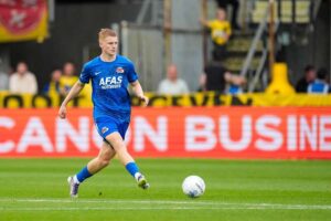 AZ defender Smit "proud" of Barcelona, Real Madrid rumours
