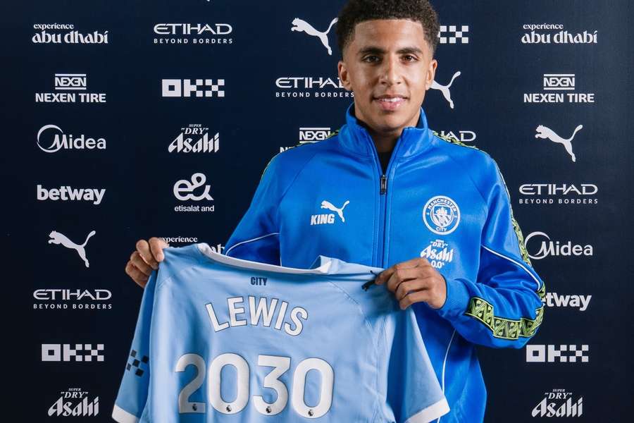 Lewis delighted penning new Man City contract