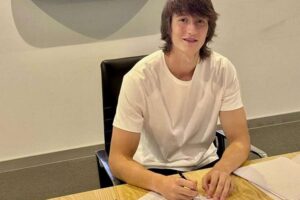 Martinez proud signing new Real Madrid contract