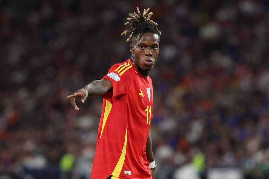 Carragher tells Liverpool to sign talented La Liga winger: I know it's not going to happen