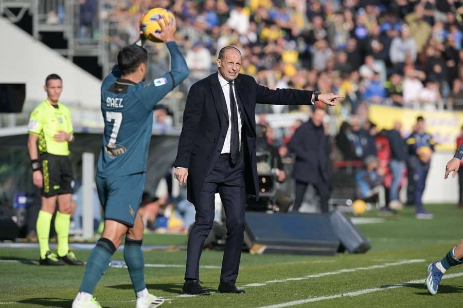 AC Milan Move to Secure Alexis Saelemaekers with New Contract Amid Interest from Aston Villa, Juventus, and Roma