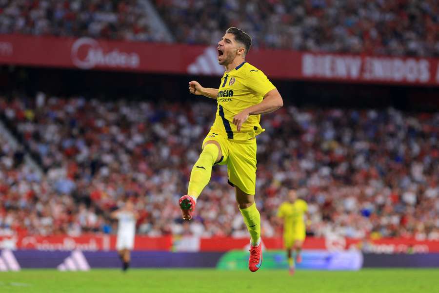 Manor Solomon celebrates scoring Villarreal's winner