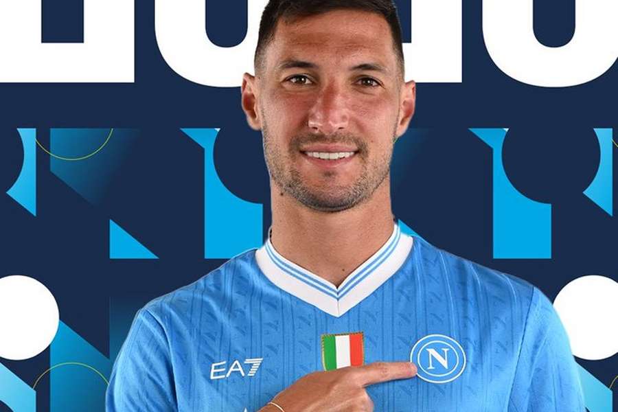 Politano signs new Napoli contract