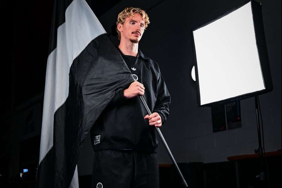 Howe admits "changed Isak relationship", rubbishes director issues ahead of Newcastle hosting Wolves