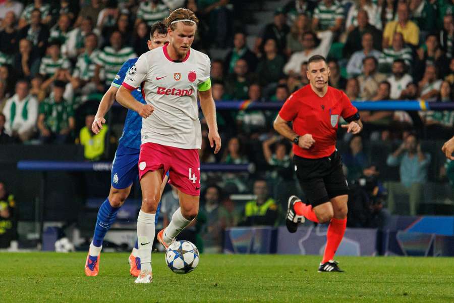 Sporting CP coach Borges asked directly about Man Utd and Hjulmand rumours
