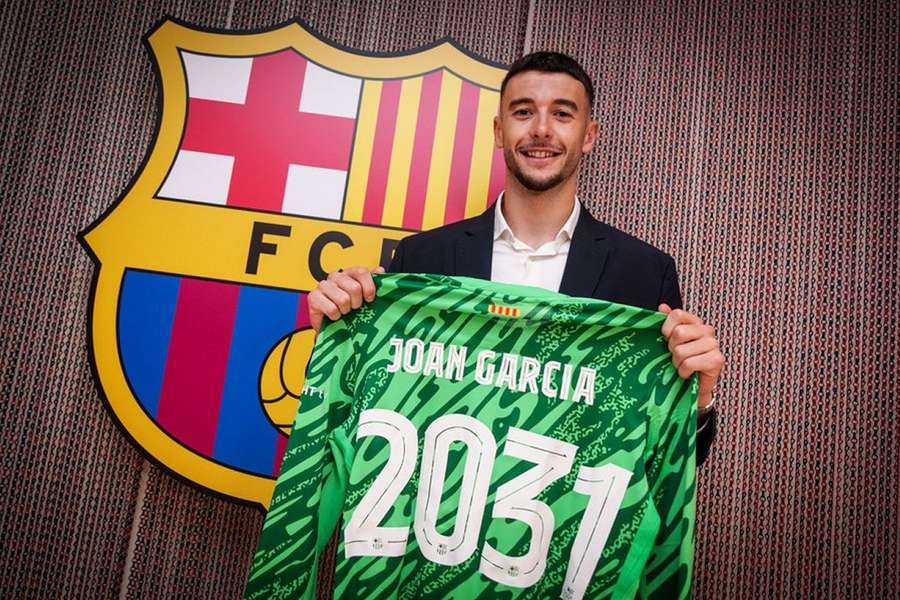 Barcelona confirm Garcia surgery and recovery time