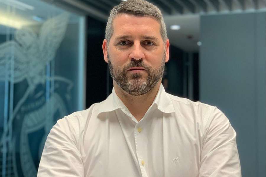 Forest risk losing football director Ferreira