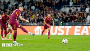 Roma vs. Lille 0-1: Understanding Penalty Retake Regulations Following Europa League Controversy