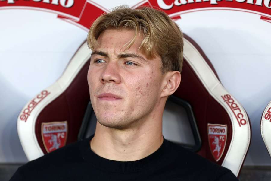 Man United Seek to Speed Up Rasmus Hojlund Deal After Jadon Sancho Nightmare