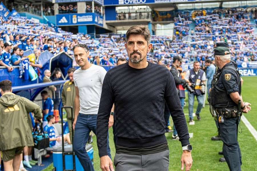 Oviedo midfielder Cazorla blasts back at claims of being behind Paunovic sacking