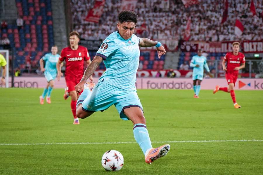 Chelsea scouting Bologna striker Castro