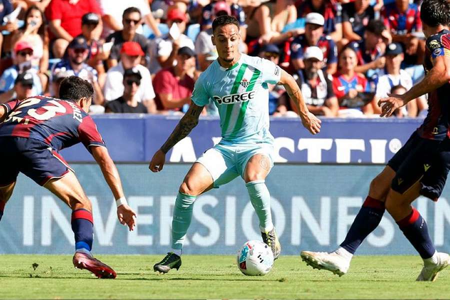 Real Betis ace Antony: Atletico Madrid made approach, but...