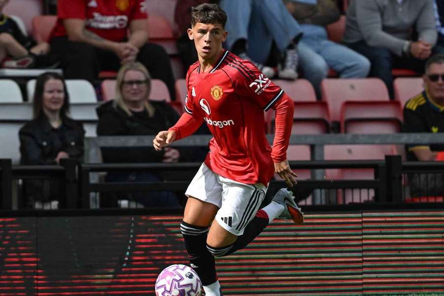 Prem trio post scouts to check on Man Utd winger Lacey
