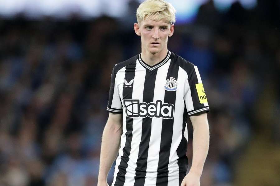Newcastle winger Gordon brands Rummenigge comments as "stupid"