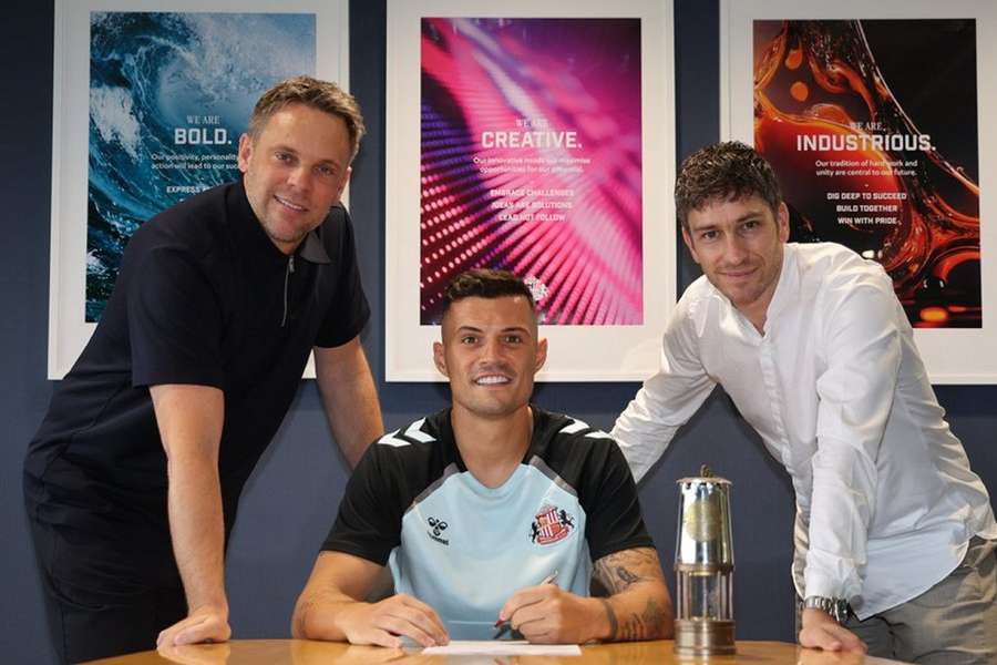 Le Bris: Sunderland owner key to Xhaka deal