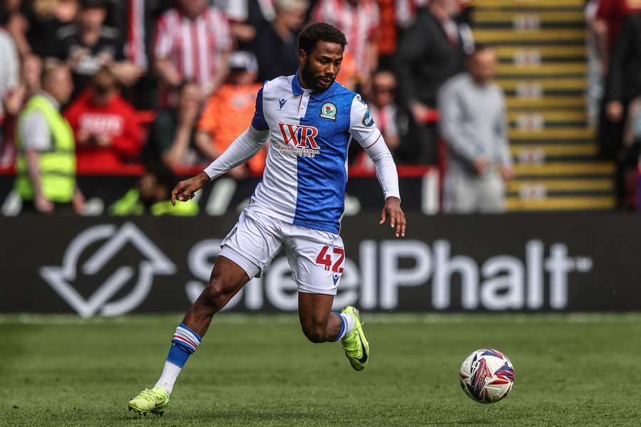 Watford ahead of West Ham for free agent Dennis