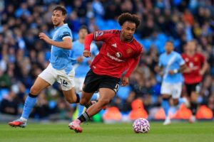 Fed-up Zirkzee wants out of Man Utd