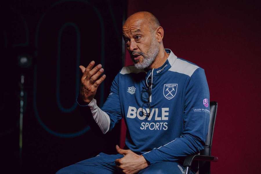 Macaulay leaves West Ham