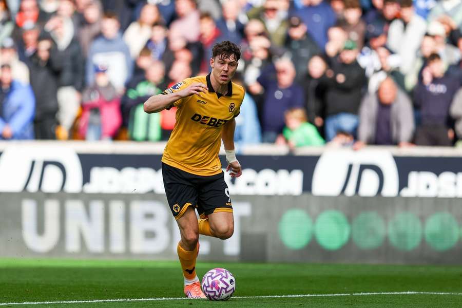 Strand Larsen: Go on strike at Wolves...?
