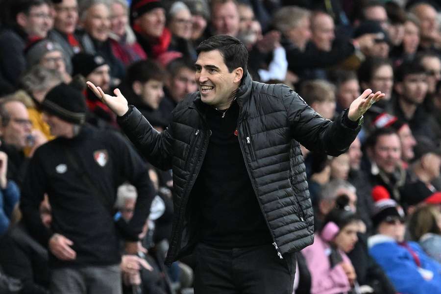 Iraola calm about Bournemouth contract talks