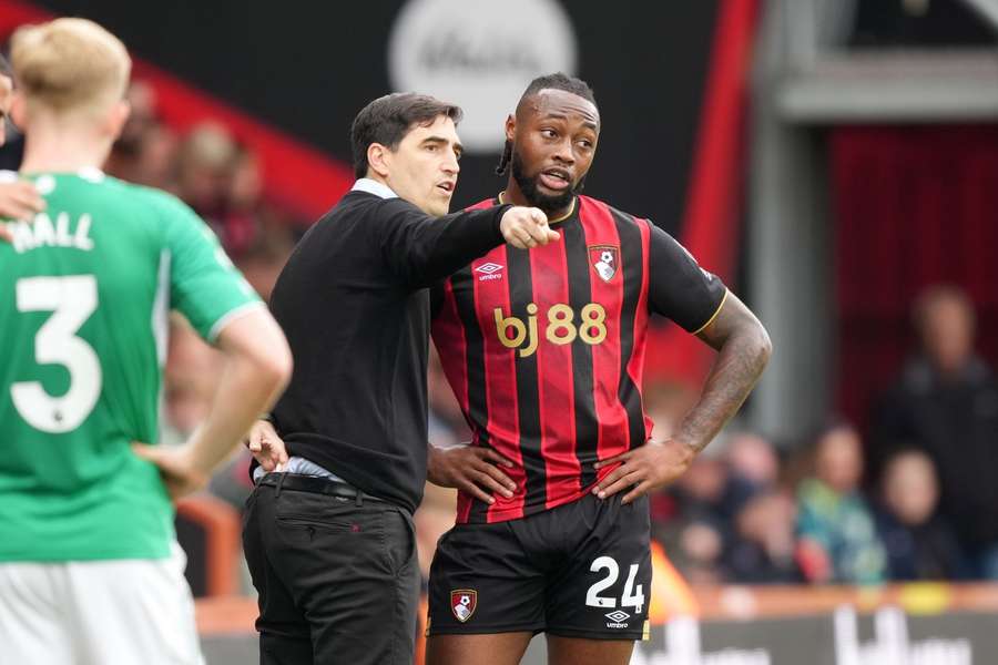 Bournemouth chief Pinto warns Man Utd off Semenyo, Iraola