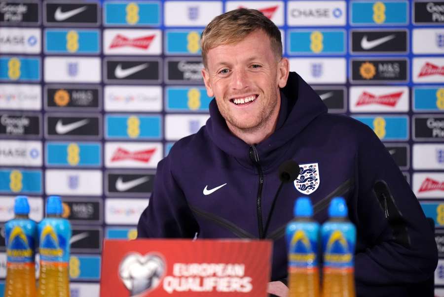 Everton snap back at pundit over Pickford transfer claims