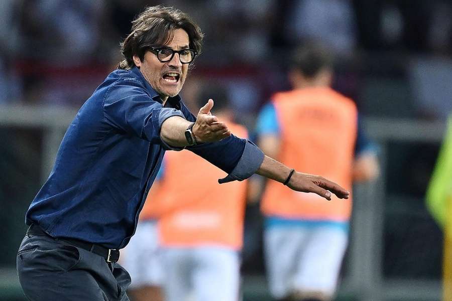 Fiorentina board chooses Vanoli; Torino talks underway