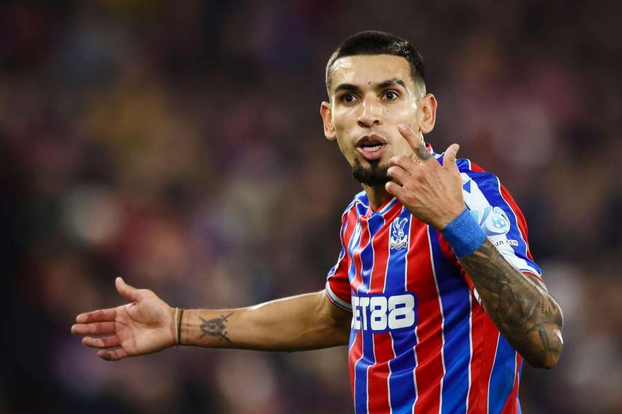 Barcelona, Man City watching Palace fullback Munoz