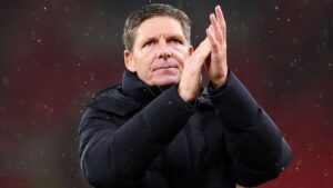 Oliver Glasner applauds Crystal Palace fans