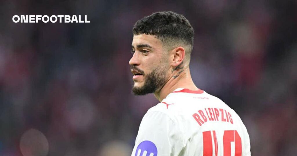 Rômulo and Péter Gulácsi Prepare Separately for Bundesliga Comeback