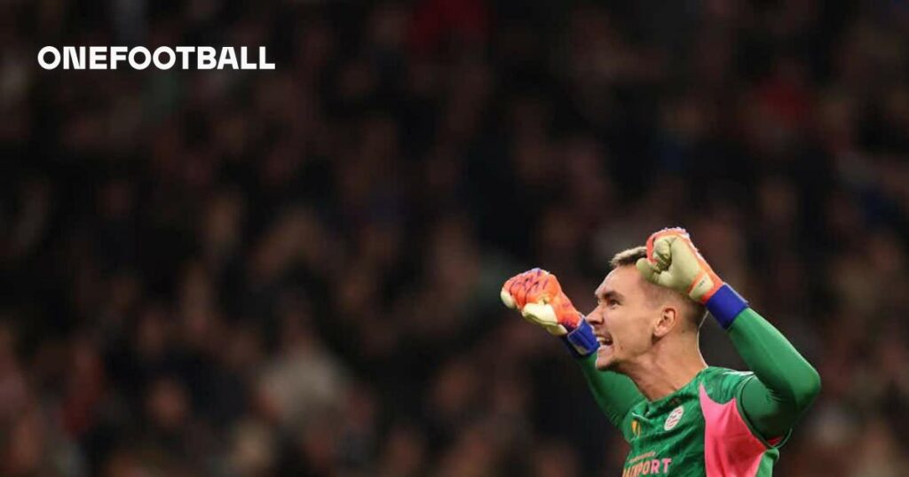 PSV Exercises Buy Option for Bayer Leverkusen's Manchester United Loan Player