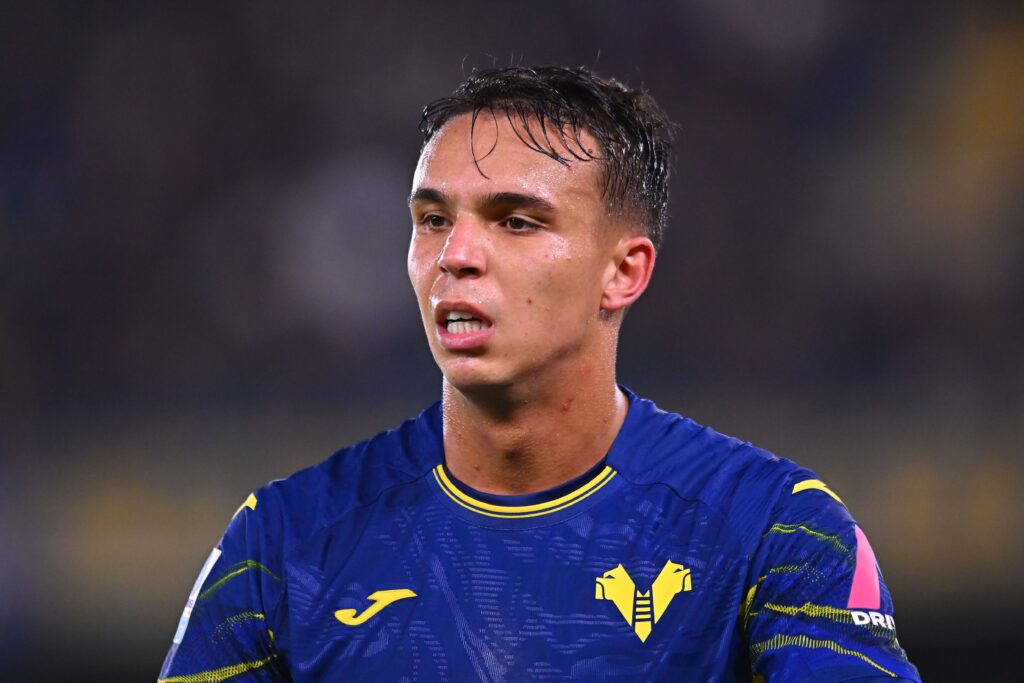 Napoli and Lazio Compete for Verona's Rising Star Giovane