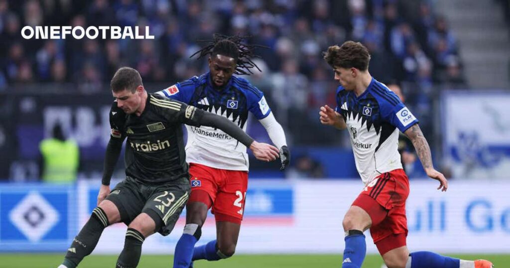 Bundesliga Striker Blunders Big: HSV's Momentary Lead After Missed Opportunity