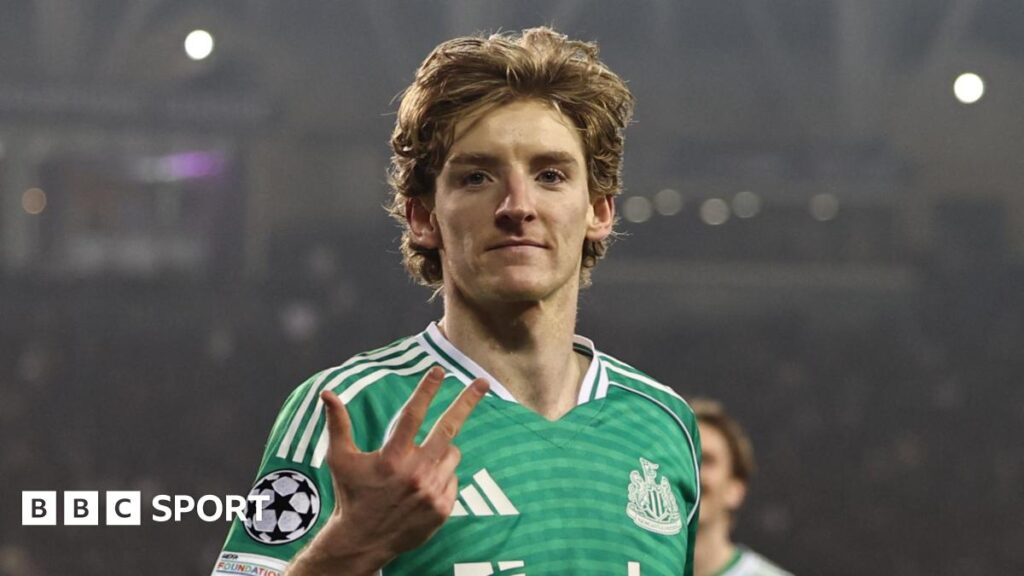 English Players with Champions League Hat